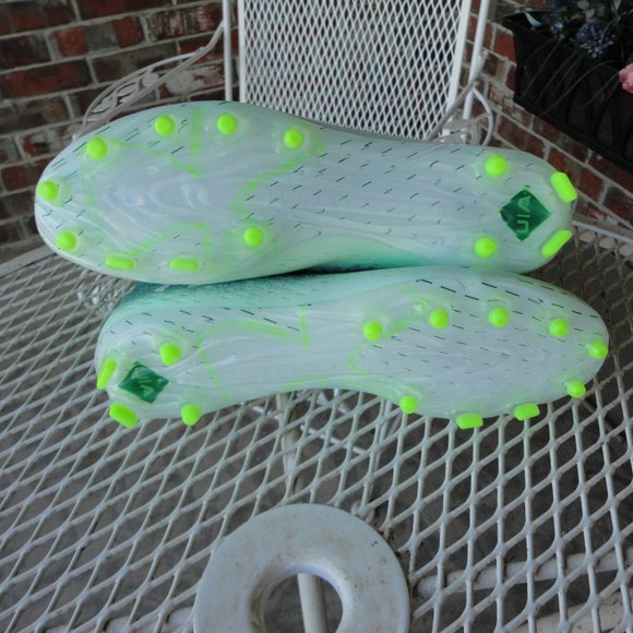 UNDER ARMOUR Green & White "Oregon Ducks" Lux 2.0 Football Cleats Size 11.5 - Picture 3 of 7